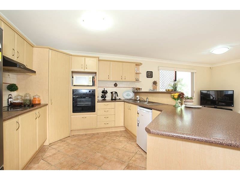 2 Yale Circuit, Forest Lake QLD 4078