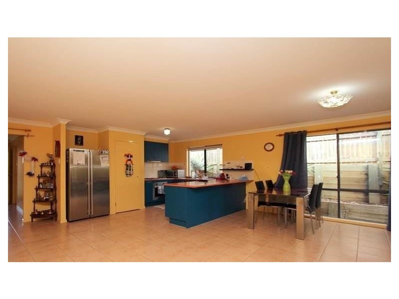 4 Amadeus Circuit, Springfield Lakes QLD 4300