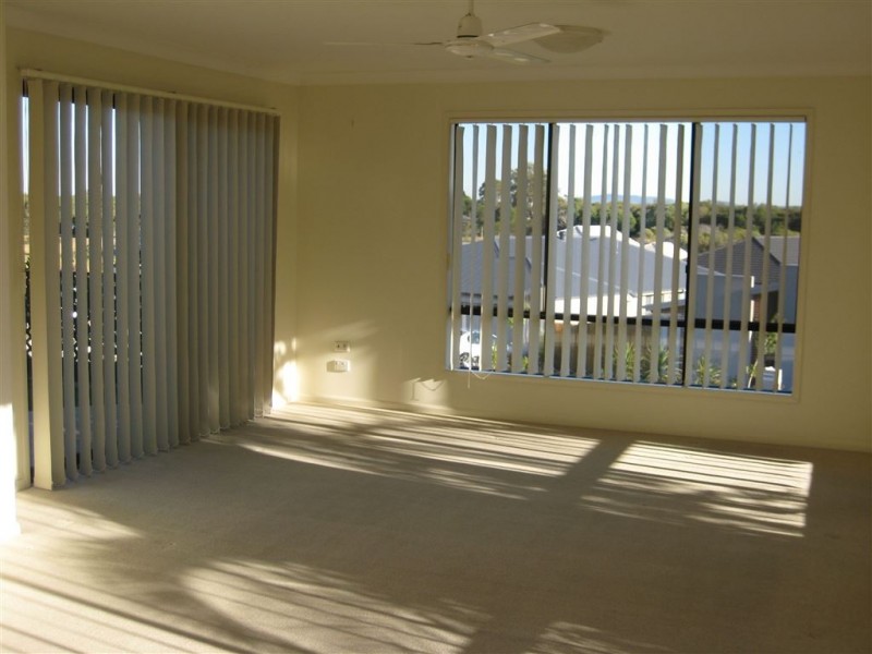 2 Tottenham Crt, Murrumba Downs QLD 4503