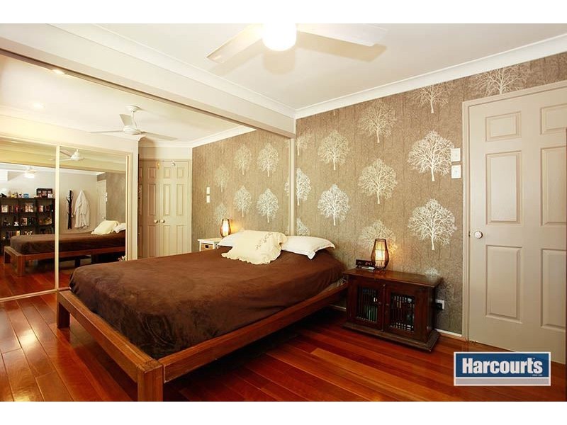 1 Deakin Place, Forest Lake QLD 4078