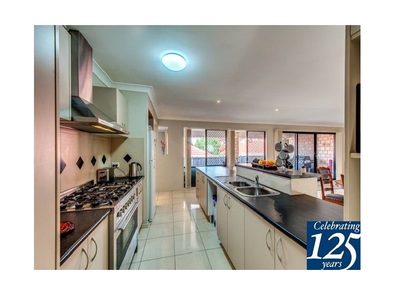 3 Chevron Close, Forest Lake QLD 4078