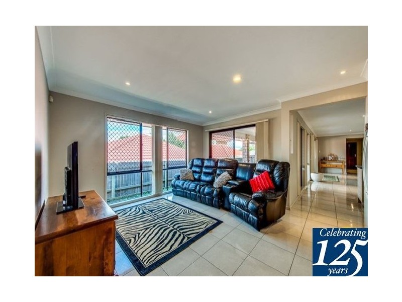 3 Chevron Close, Forest Lake QLD 4078