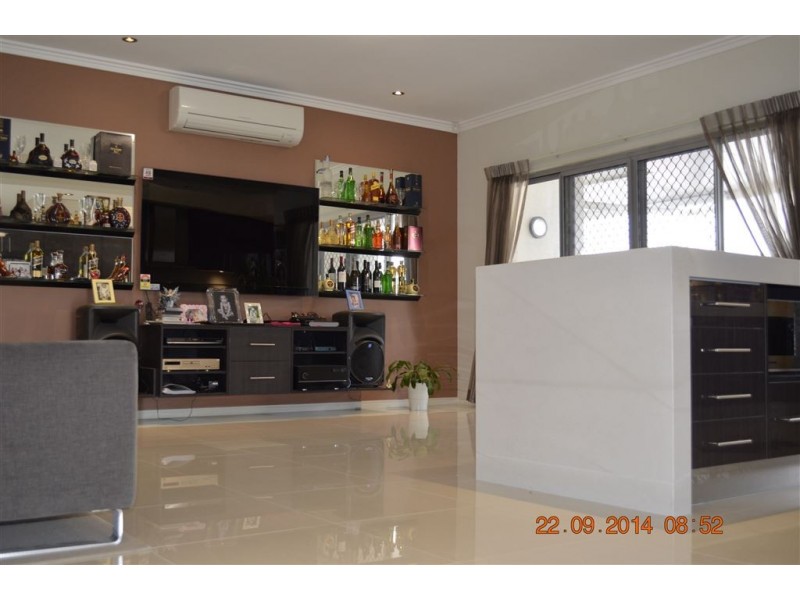 61 Dinnigan Crescent, Durack QLD 4077