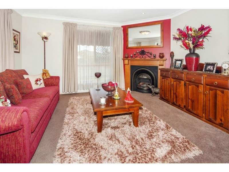 36 Hawthorne Street, Forest Lake QLD 4078