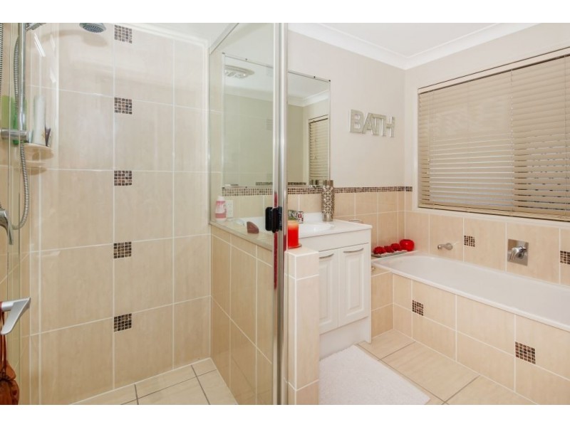 36 Hawthorne Street, Forest Lake QLD 4078