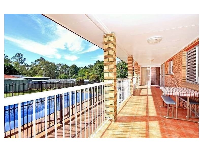 5 Eleanor Court, Camira QLD 4300