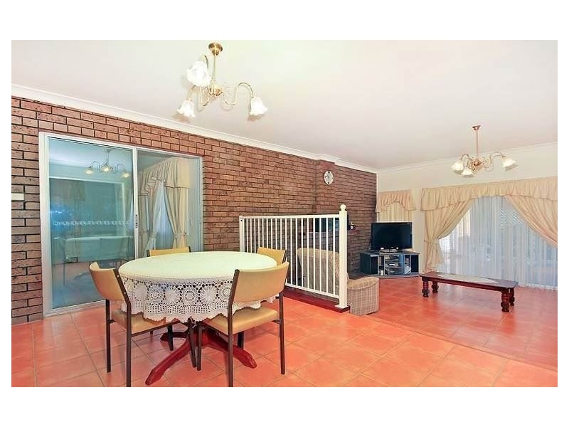 5 Eleanor Court, Camira QLD 4300