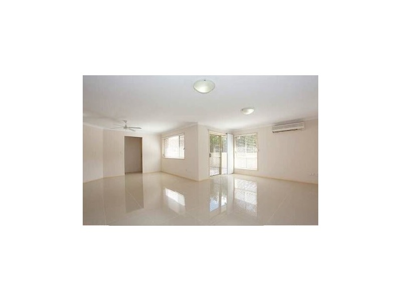 48 Gleneagles Crescent, Oxley QLD 4075