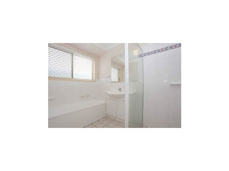 48 Gleneagles Crescent, Oxley QLD 4075