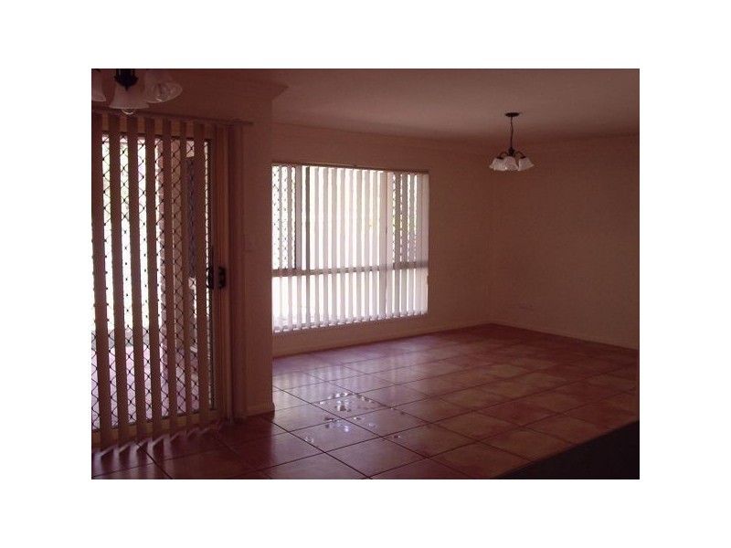 3 Hervey Close, Forest Lake QLD 4078