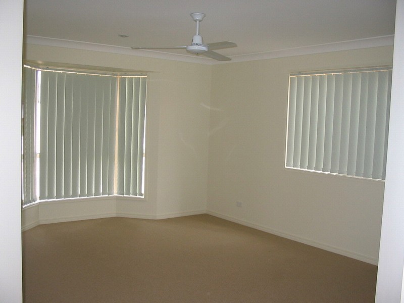 29 Jupiter Street, Springfield Lakes QLD 4300