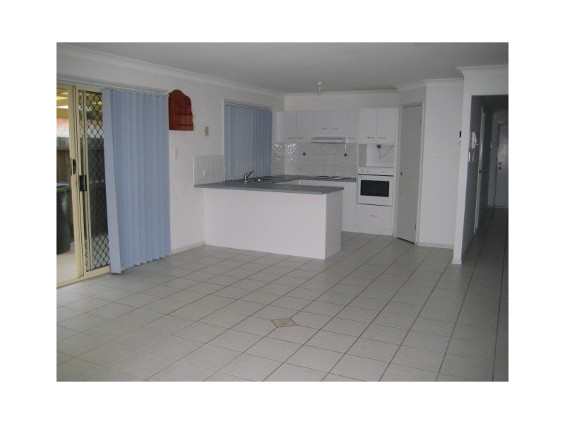 7 Central Street, Forest Lake QLD 4078
