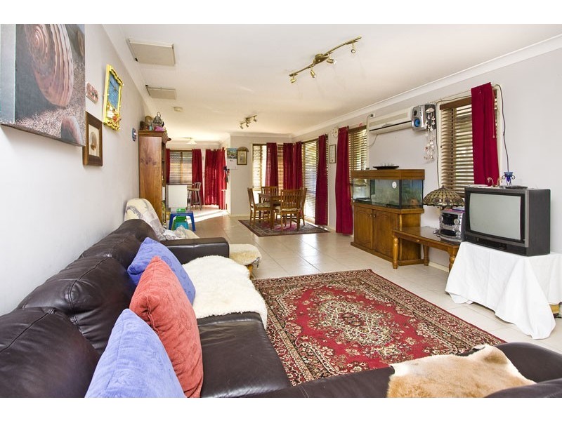 Durack QLD 4077