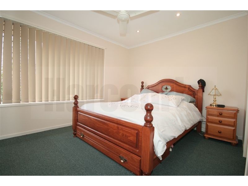 Regents Park QLD 4118