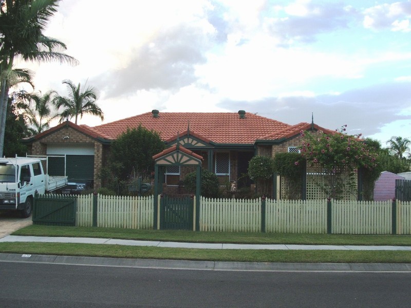 49 Haldham Crt, Regents Park QLD 4118