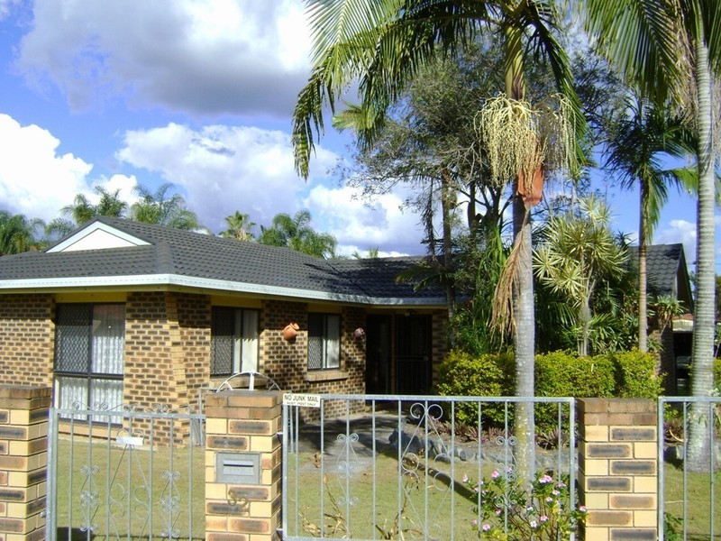 Hillcrest QLD 4118