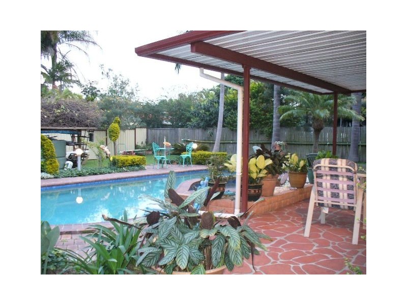 36 Oakdale St, Browns Plains QLD 4118