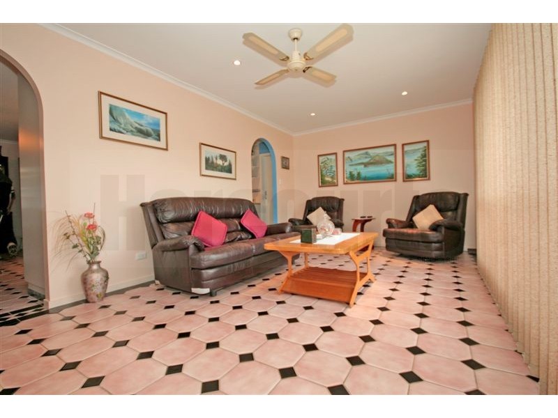 36 Oakdale St, Browns Plains QLD 4118