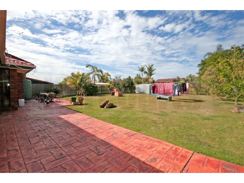 10 Matson Ave, Regents Park QLD 4118