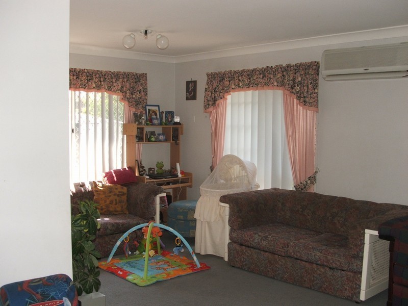 41 Haldham Cr, Regents Park QLD 4118