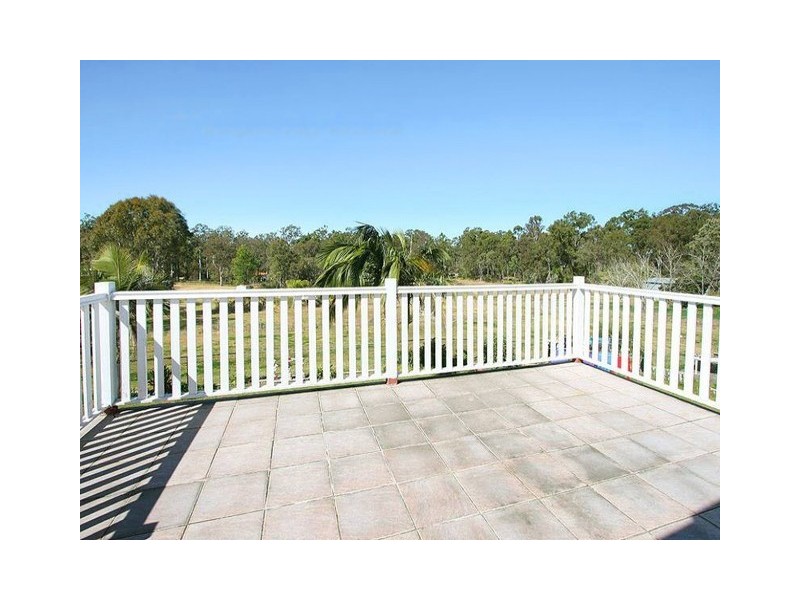 672 Middle Road, Greenbank QLD 4124