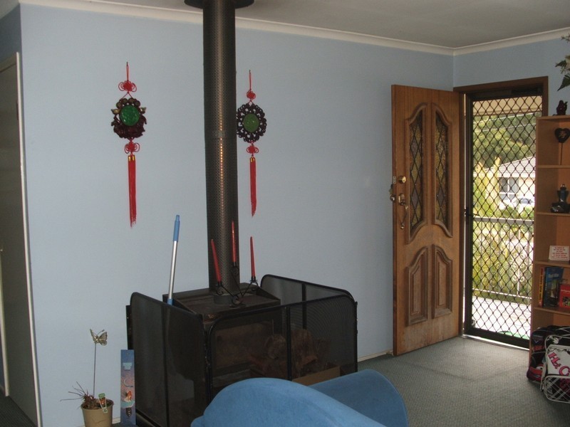 109 Waratah Dr, Crestmead QLD 4132