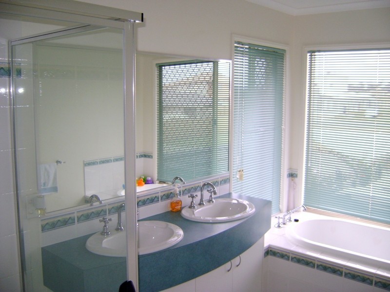 Regents Park QLD 4118