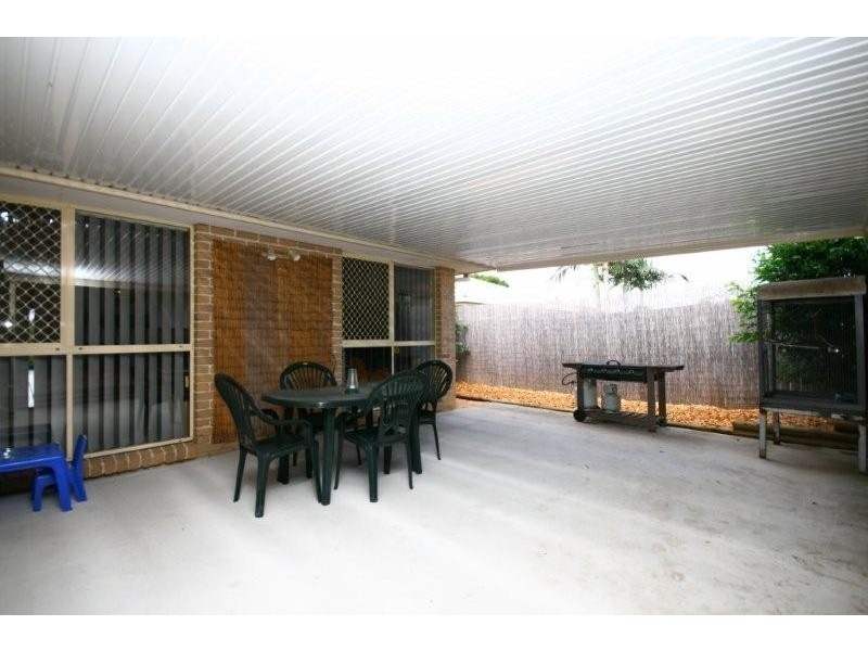 15 Barcoo ct, Hillcrest QLD 4118