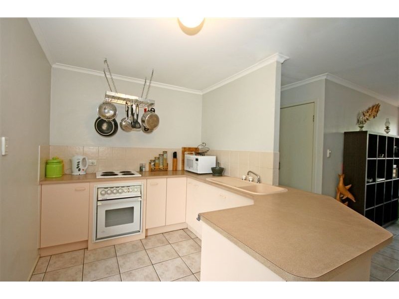 15 Barcoo ct, Hillcrest QLD 4118