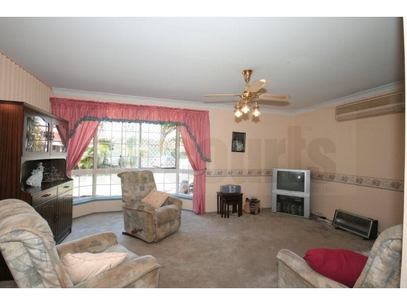 7 Calluna ct, Regents Park QLD 4118