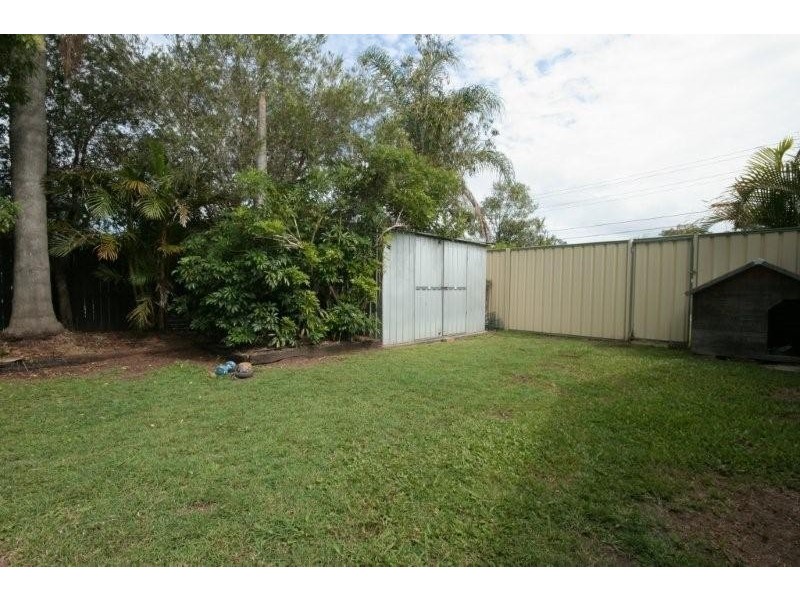 40 Bennett Dr, Regents Park QLD 4118