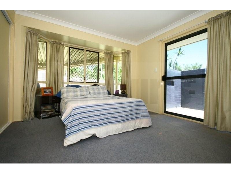 6 Yeoman Ct, Boronia Heights QLD 4124