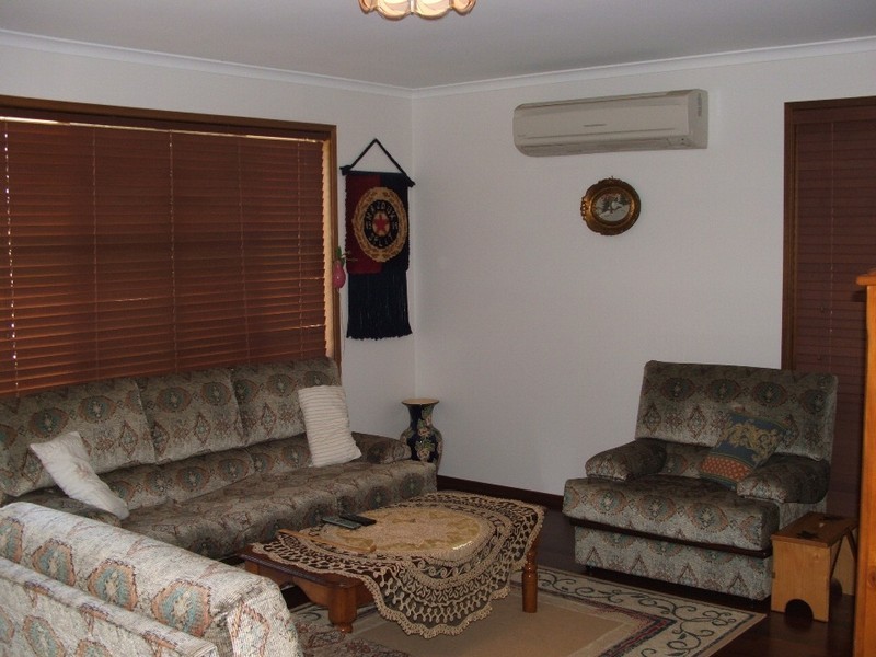 207 Waller Road, Regents Park QLD 4118