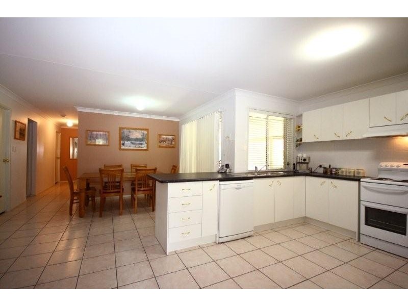 51 Argule St, Hillcrest QLD 4118