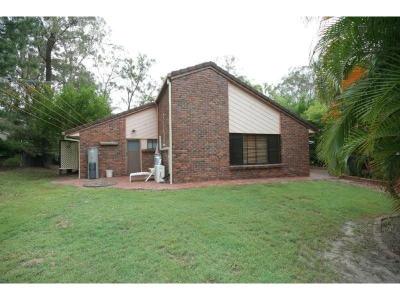 11 Jacaranda Ave, Boronia Heights QLD 4124