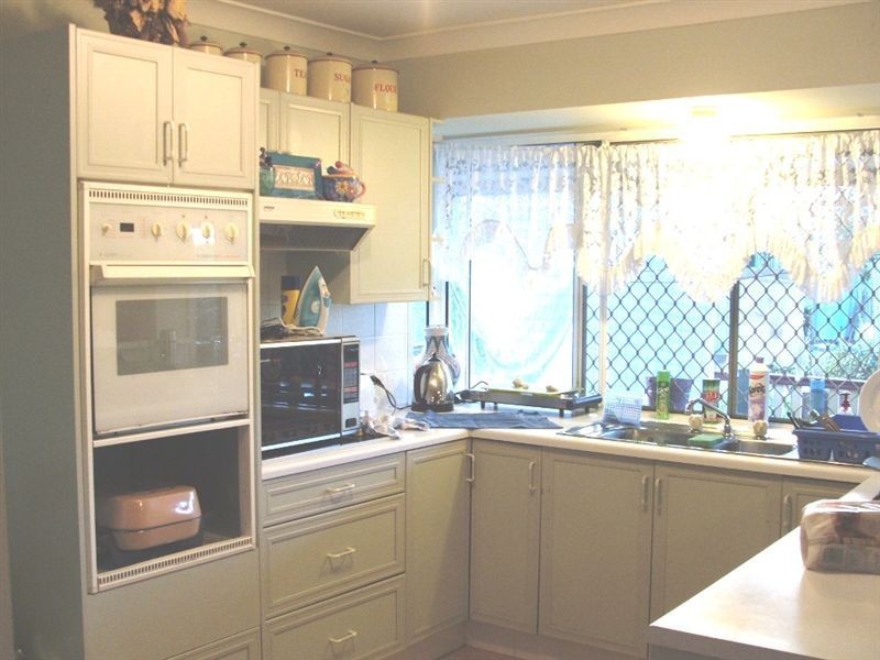 49 Haldham Cresent, Regents Park QLD 4118