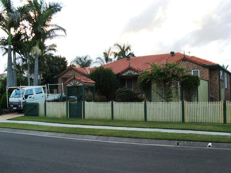 49 Haldham Cresent, Regents Park QLD 4118
