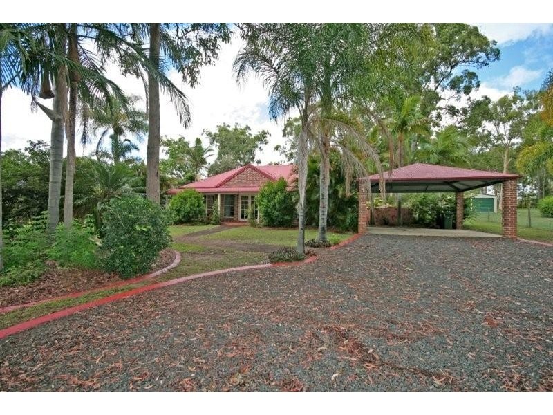 11 Merluna Rd, Park Ridge South QLD 4125