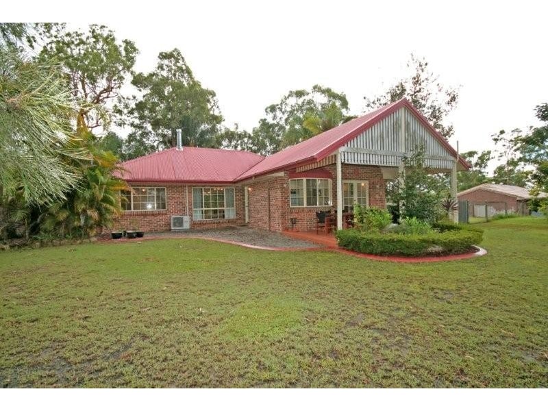 11 Merluna Rd, Park Ridge South QLD 4125