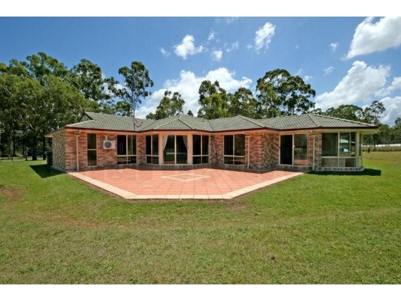 55 Gracelands Dr, North Maclean QLD 4280