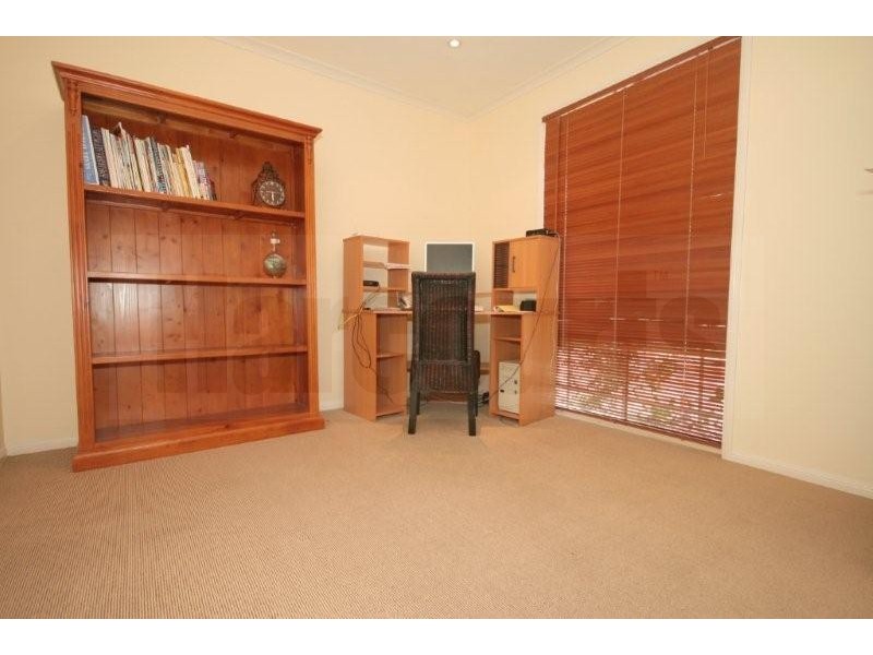 55 Gracelands Dr, North Maclean QLD 4280