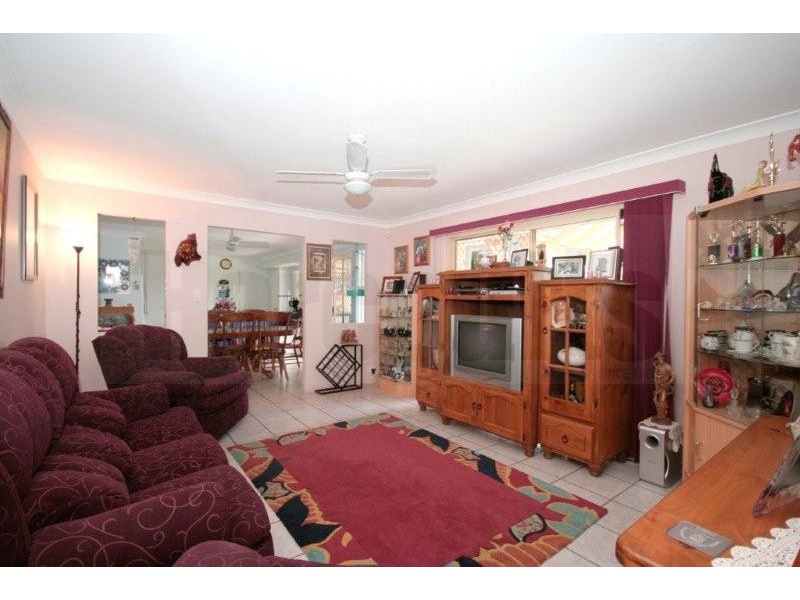 Regents Park QLD 4118