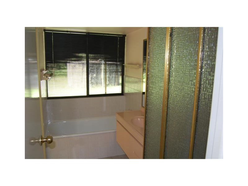 18 Leanne Ct, Greenbank QLD 4124