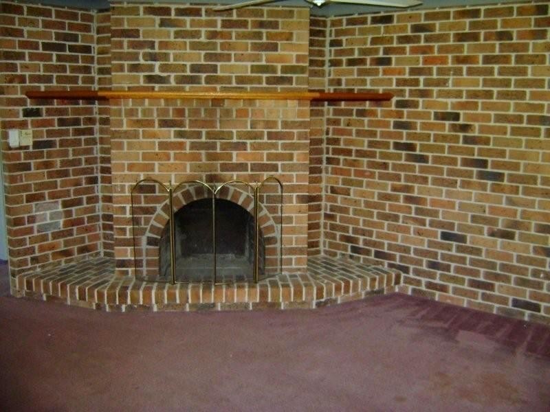 15 Learmonth Ct, Hillcrest QLD 4118