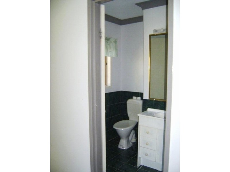 15 Learmonth Ct, Hillcrest QLD 4118