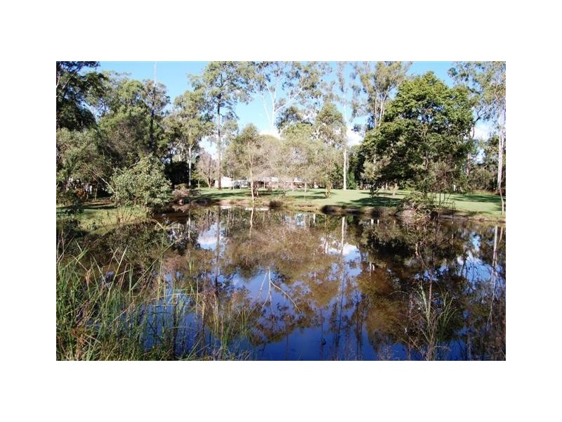31 Smith Rd, Park Ridge South QLD 4125