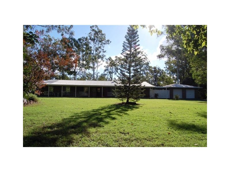 31 Smith Rd, Park Ridge South QLD 4125