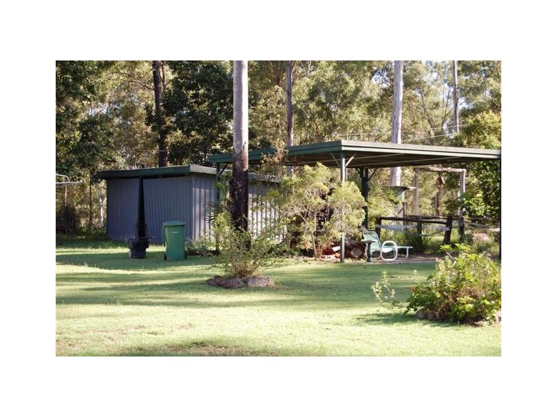 31 Smith Rd, Park Ridge South QLD 4125