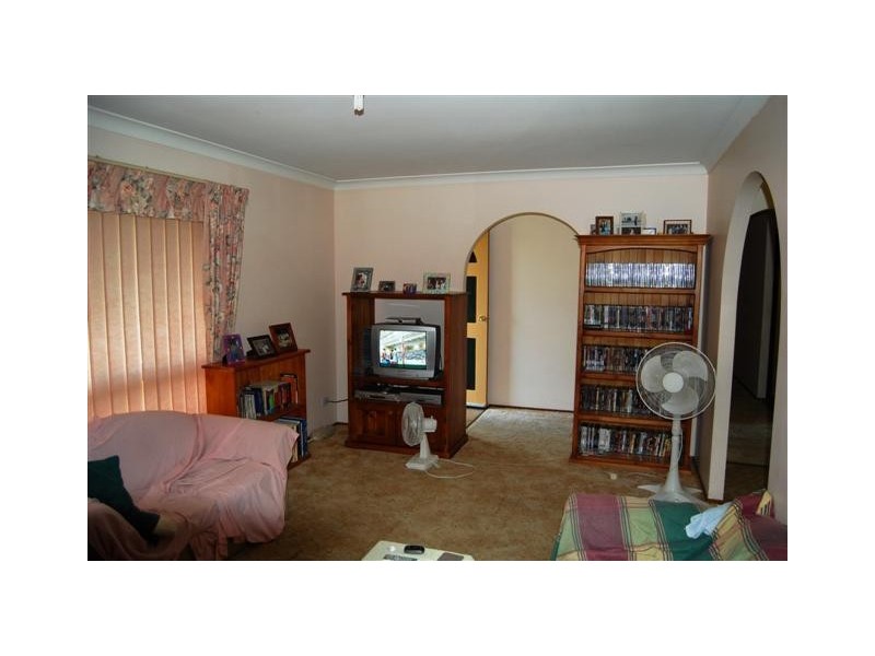 12 Cosway St, Hillcrest QLD 4118