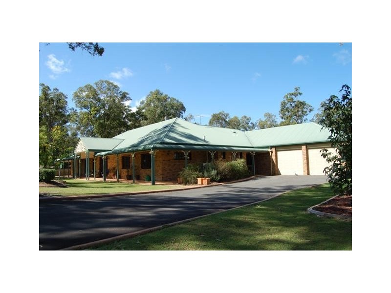 8-10 Priory Pl, Forestdale QLD 4118